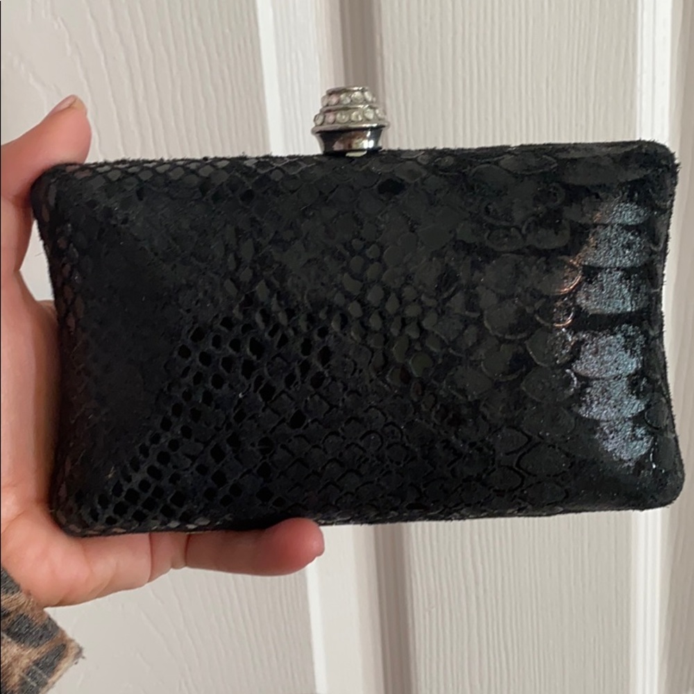 Small black snake skin clutch
